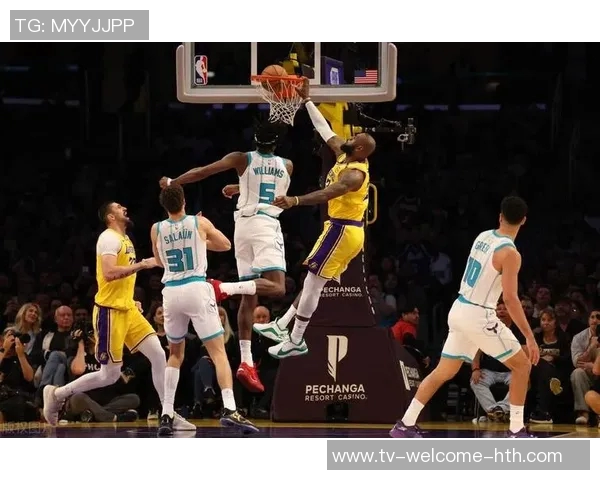 马威回顾对湖人比赛：混乱局面交织我们曾接近胜利的瞬间